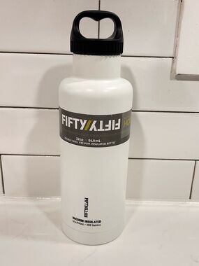 FIFTY/FIFTY White Vacuum Insulated Water Bottle 32 oz.